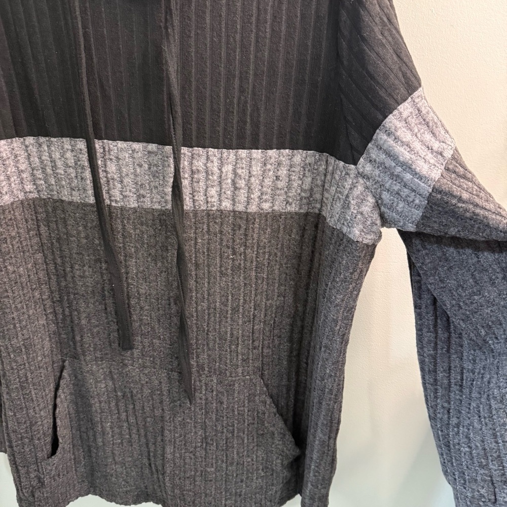 Men’s Black and Gray Hooded Sweater - Picture 4 of 8